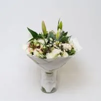 Букет № 430 с елью, лилией и гвоздикой  — фото 4