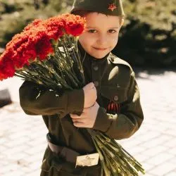 Букет № 566 из 30 красных гвоздик — фото 1