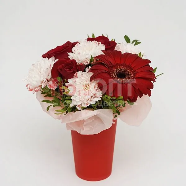 Цветочный стаканчик № 156 с красными розами  — фото 1