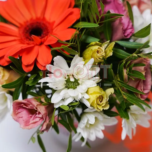 Кружка № 2 с оранжевой герберой с рандомной надписью — фото 5