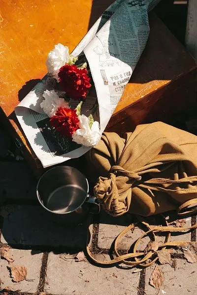 Букет № 568 красно-белый из 7 гвоздик — фото 1