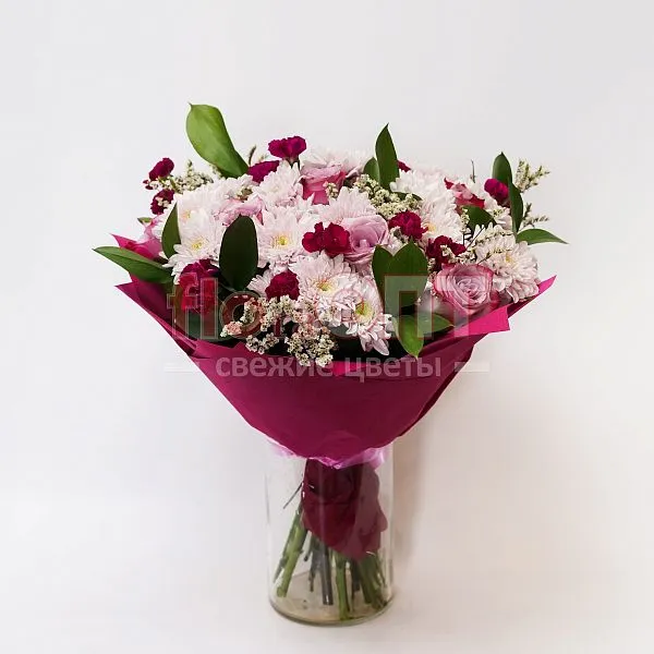 Букет № 365 с сиреневыми розами и хризантемой  — фото 1