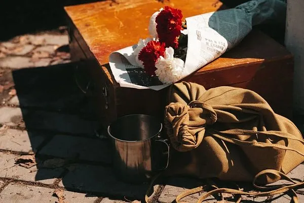 Букет № 568 красно-белый из 7 гвоздик — фото 5