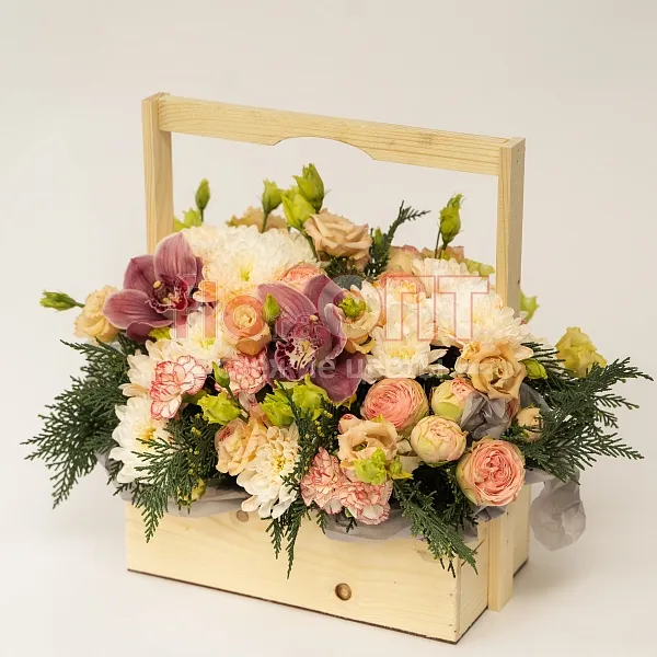 Композиция № 208 в ящике сборная с орхидеей  — фото 1