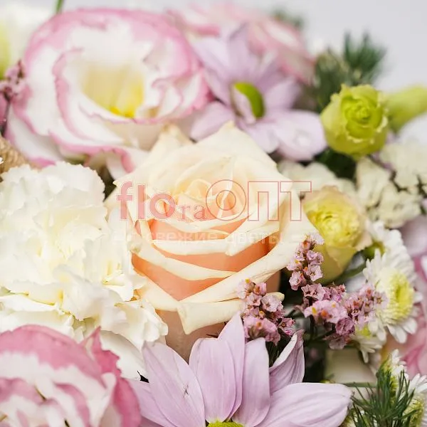 Коробка № 125 с эустомой и розой — фото 5