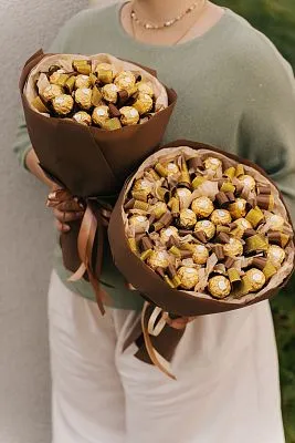 Букет из конфет Фереро Роше р-р M — фото 12